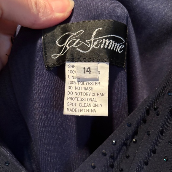 La Femme Rhinstone Embellished V-neck Ruched Ruffle Jersey Gown in Navy Size 14 - Picture 5 of 8